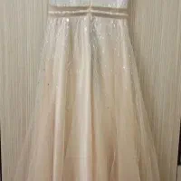 یک عدد لباس عقد