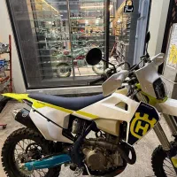 موتور تریل هاسکی. مدل ۱۴۰۴. کارکرد کمتر از هزار تا