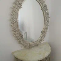 آیینه و کنسول