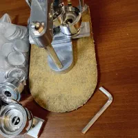 دستگاه پیکسل زن ۳ پایه با ۲ قالب و کاغذ بر دستی|لوازم التحریر|تهران, جنت‌آباد شمالی|دیوار