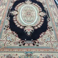 یک عدد فرش ۹ متری بدون پارگی وسالم