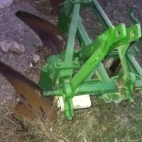 فروش تراکتور رومانی همراه بیل و گاو اهن