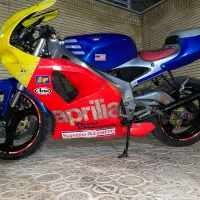 آپریلیا مسابقاتی cbr cb 400 600