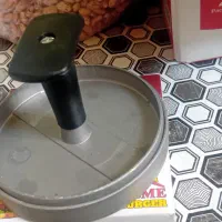 قالب همبرگر|ظروف پخت‌وپز|قم, امامزاده ابراهیم|دیوار