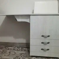 میز و صندلی چرخ‌خیاطی خانگی