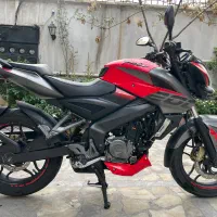 باجاج پالس NS 200
