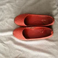 لباس و کیف|کیف، کفش، کمربند|اصفهان, برازنده|دیوار