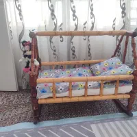 گهواره چوبی سنتی در حد نو
