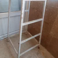 چهارپایه آهنی