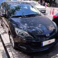 ام وی ام 315 هاچبک مشکی بدون رنگ مدل 95