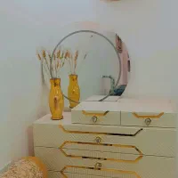 میز و آیینه کنسول