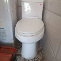 سنگ توالت فرنگی در حد نو