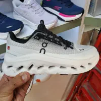 کتونی کیوسی آن رانینگ On running