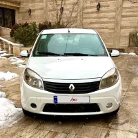 رنو ساندرو اتوماتیک مدل ۹۵