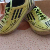 کفش فوتبال|کیف، کفش، کمربند|گرمی, |دیوار