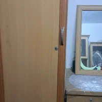 ست میزتوالت وآینه وعسلی دوتاو ویترین باجای تلوزیون