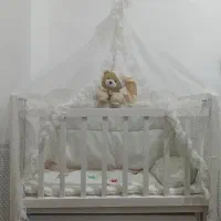 فروش سیسمونی کودک شامل گهواره ،کریر و روروک