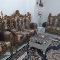 مبل کلاسیک 7نفره به همراه میز و عسلی سالم