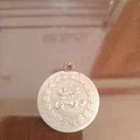 گردن آویز ۸|کلکسیون اشیاء عتیقه|فولادشهر, فولادشهر|دیوار