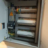 برقکار  و نگهدار تاسیسات برقی