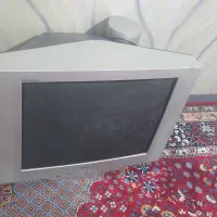 تلویزیون بزرگ قدیمی