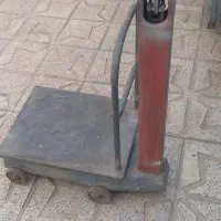 باسکول و گیره آهنی پایه‌دار|ابزارآلات|اردبیل, |دیوار