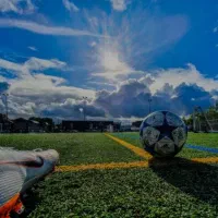 بازیکن برای چمن مصنوعی شاهین شهر