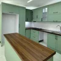 کارگر ماهر کابینت سازی