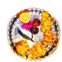 ب یک منشی خانم جهت کار در رستوران