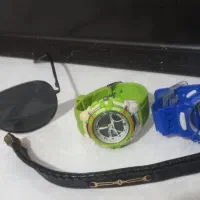 دو عدد ساعت. یک عینک ریبن .یک دستبند