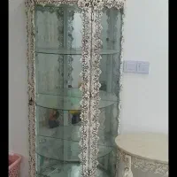 آینه و بوفه و میز