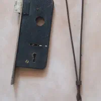 انبر و قفل قدیمی