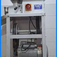 چرخ گوشت ۳۲ تسمه ی فریزر صندوقی کباب پز