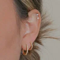 پیرسینگ حرفه ای توسط پیراپزشک ( خدمات و آموزش )