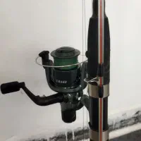 چوب و چرخ ماهیگیری