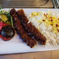 به آشپزباسابقه کار درآشپزخانه نیازمندیم