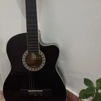 گیتار در حد نو