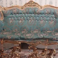 مبل سلطنتی ۵نفره بادوعددعسلی طلایی