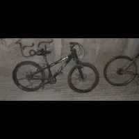 دوچرخه|دوچرخه، اسکیت، اسکوتر|فردیس, منظریه|دیوار