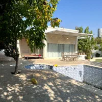 اجاره ویلا باغ روزانه|اجارهٔ کوتاهمدت ویلا و باغ|شیراز, علوم پزشکی|دیوار