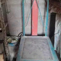 باسکول قدیمی ۲۰۰ کیلویی