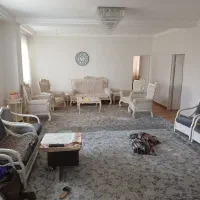 واحد ۱۴۰ متری دور میدان