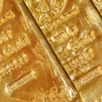 طلا دست دوم با فاکتور معتبر ۵۰ بالای تابلو