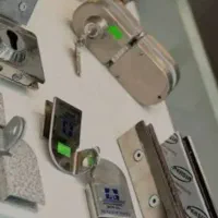 تعمیرات شیشه سکوریت در اسرع وقت