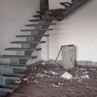 ساخت انواع پله های گِرد، مُعلق و...درغرب کشور