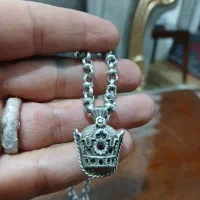 زنجیر وتاج نقره