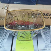 جا کاردی ، قاشق و چنگال و نمکدان و قندان