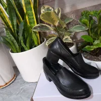 کفش طبی بسیار سبک