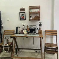 کافی بار چوبی به علاوه دو صندلی و استند دیواری