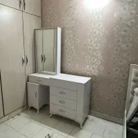 سرویس تخت و میز و آینه